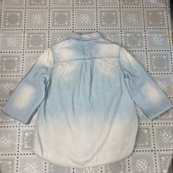 Dkny Women's Blue Button Down Shirt with Gradient Effect NWT - Picture 12 of 12